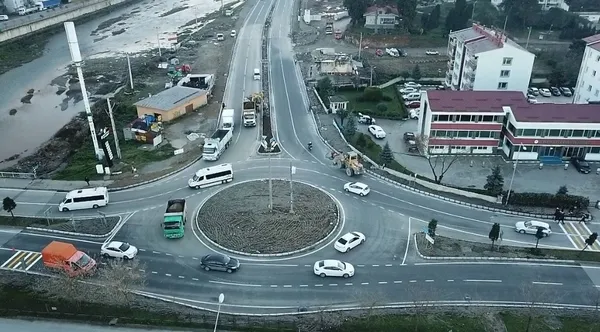 giresunda-ilk-modern-donel-kavsak-ulasima-acildi-1673594178611.jpg
