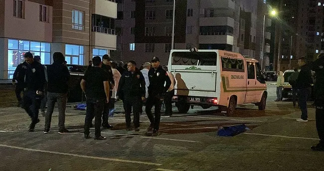 Kayseri’de eski sevgili dehşeti! Genç kızı sokak ortasında öldürdü Kayseri’de eski sevgili dehşeti! Genç kızı sokak ortasında öldürdü