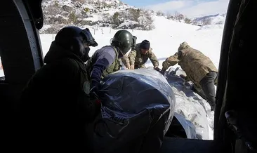 Gökyüzünün kartallarından deprem bölgesinde seferberlik! SABAH o helikopterde yardımları görüntüledi