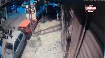 Sultangazi'de tekstil atölyesine el bombası atan şahıslar kamerada