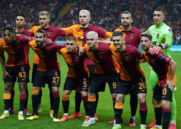 galatasarayda-dev-hirsizlik-binlerce-formayi-calip-sattilar-1668076841708.jpg