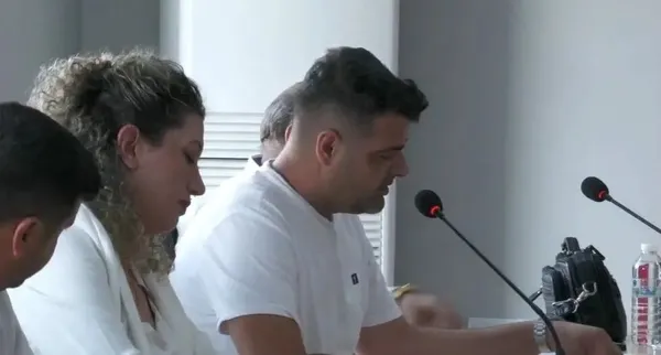 foca-meclisi-yine-karisti-yayini-kapat-ben-bagiririm-1783082869809.jpeg