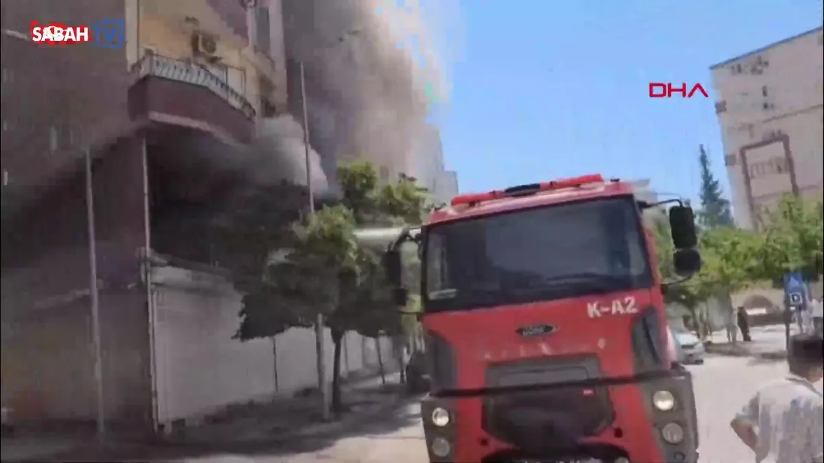 Mardin’de iş yerinde çıkan yangın, 3 saate kontrol altına alındı videosunu izle Mardin’de iş yerinde çıkan yangın, 3 saate kontrol altına alındı videosunu izle