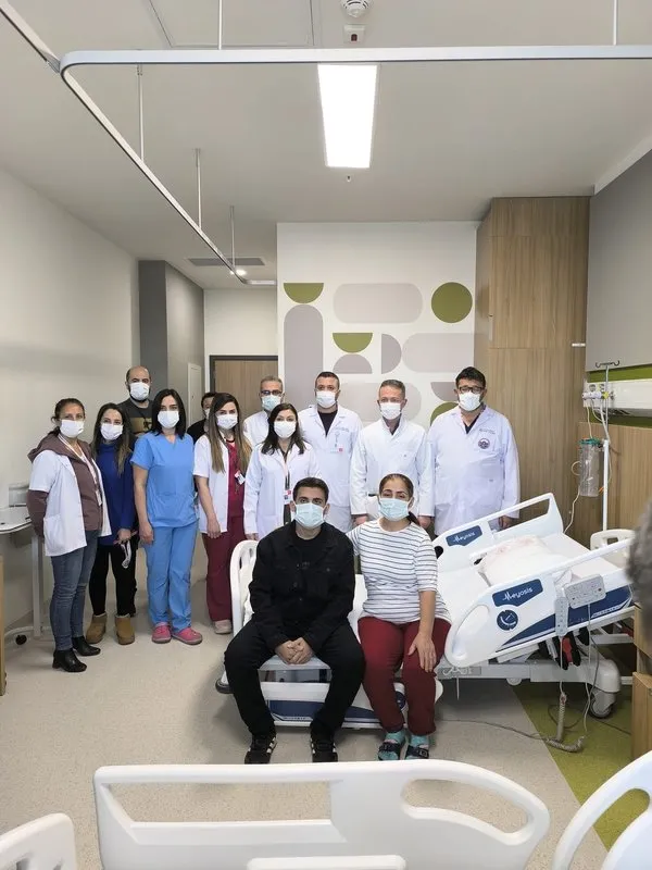 gaziantep-sehir-hastanesinde-ilk-organ-nakli-anneden-ogluna-ikinci-hayat-1733399551851.jpg