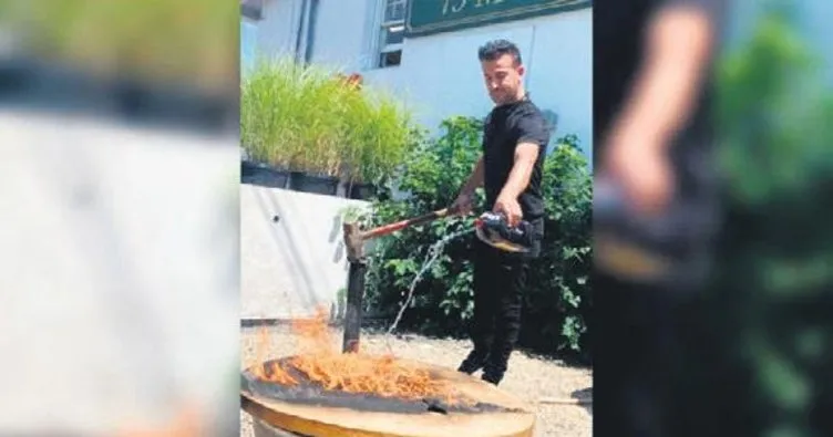 Türk restoran sahibi masayı yaktı