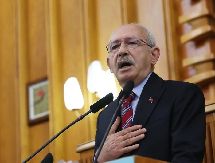 halk-tv-ile-yapilan-anlasmayi-gormezden-geldi-piskin-piskin-basin-ozgurlugu-yok-dedi-kilicdaroglu-vatandasin-a-1690283114001.jpg Halk TV ile yapılan anlaşmayı görmezden geldi, pişkin pişkin 'Basın özgürlüğü yok' dedi! Kılıçdaroğlu vatandaşın aklıyla alay etti...