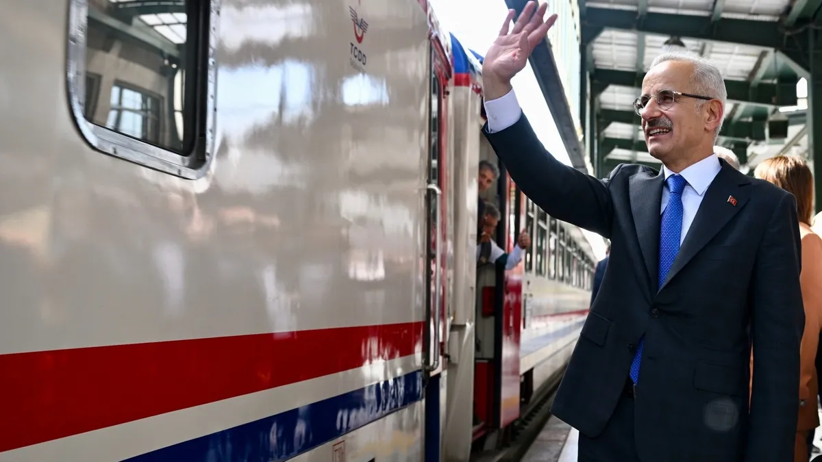 Turistik Doğu Ekspresi sezonu tamamladı Turistik Doğu Ekspresi sezonu tamamladı