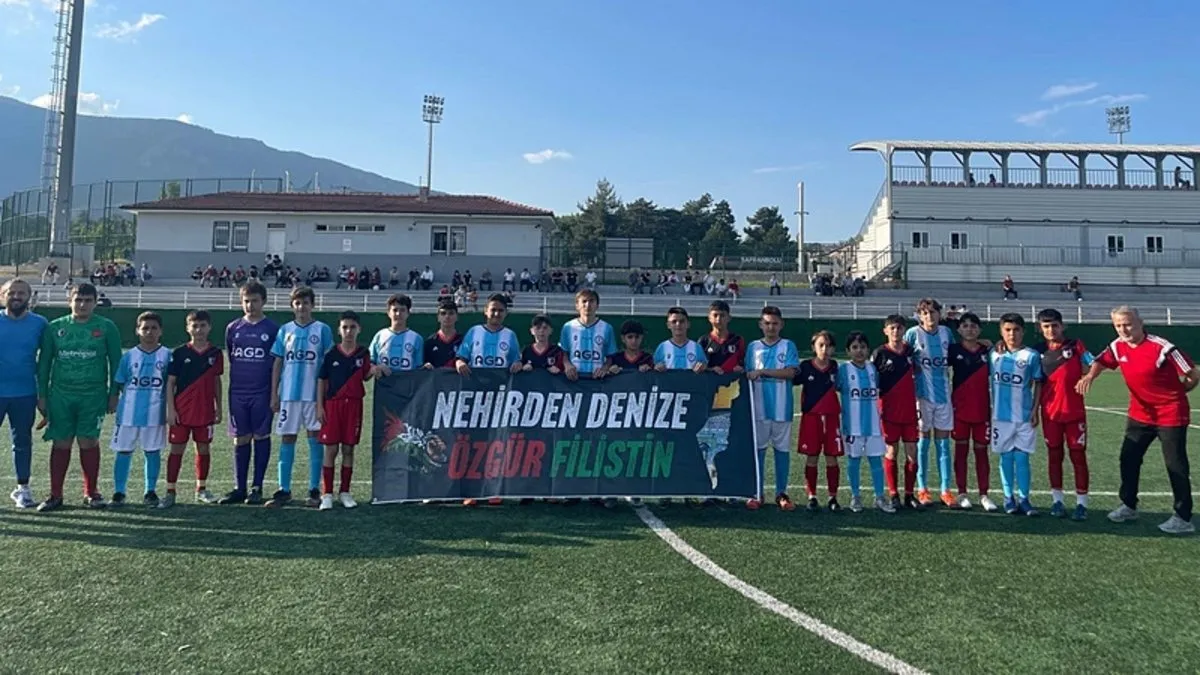 Karabük'te U-13 takımlarından Filistin'e destek