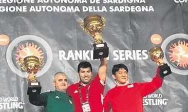 Güreşte 10 madalya