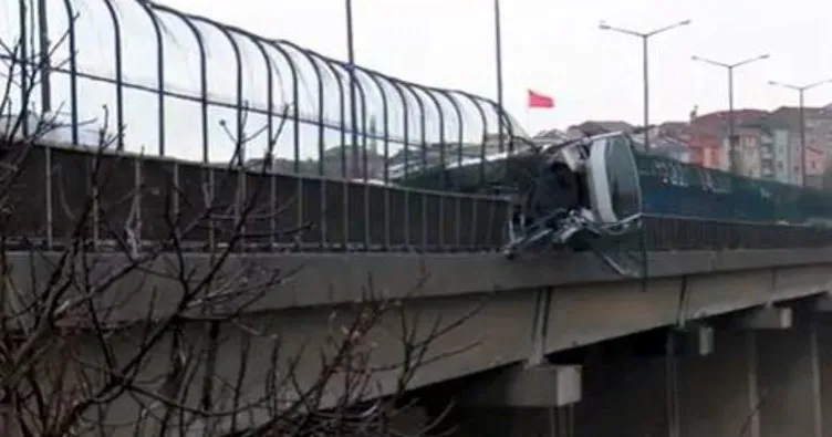 Viyadükte korkutan kaza! Cezaevi minibüsü devrildi 6 kişi yaralandı