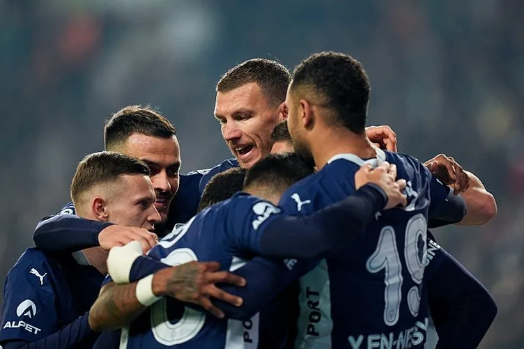 Son dakika Fenerbahçe haberi: Fenerbahçe ilk transferini yaptı! İşte listedeki diğer aday oyuncular...