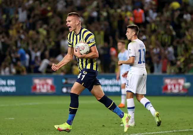 son-dakika-fenerbahce-dynamo-kiev-karsisinda-tur-pesinde-mac-uzadi-1658949856758.jpg