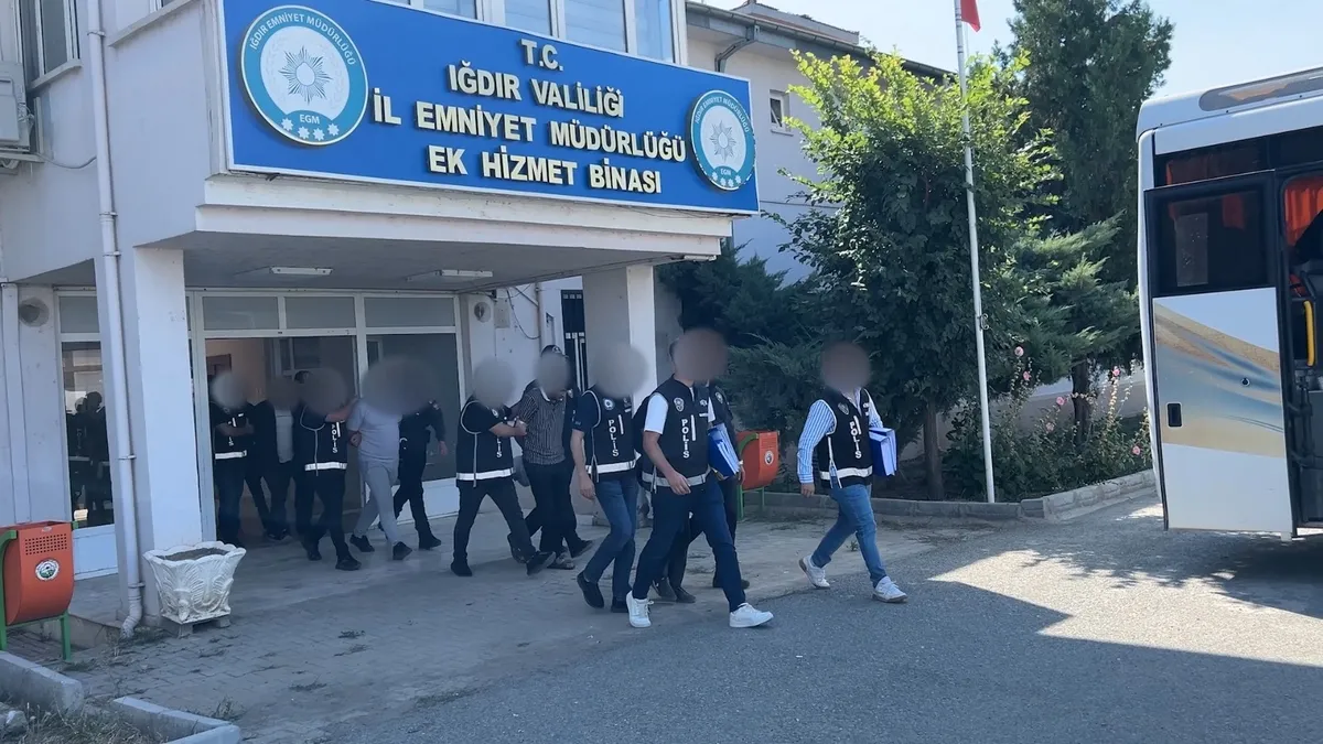 Iğdır merkezli kaçakçılık operasyonunda 6 zanlı tutuklandı