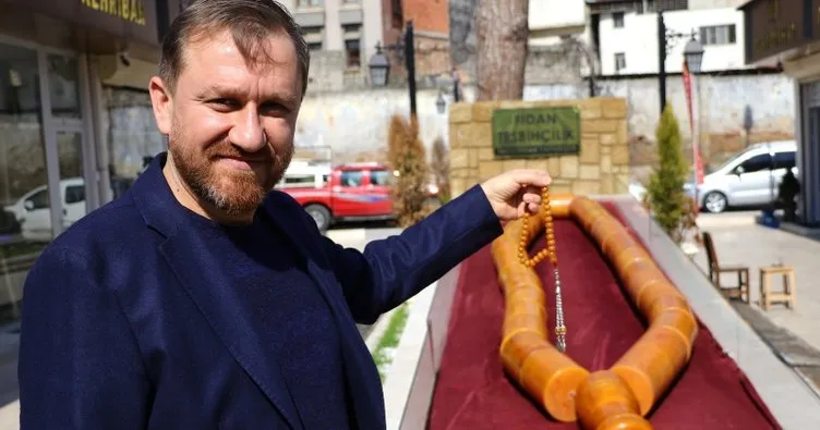 1 tonluk tespihi Cumhurbaşkanı Erdoğan’a hediye etmek istiyor