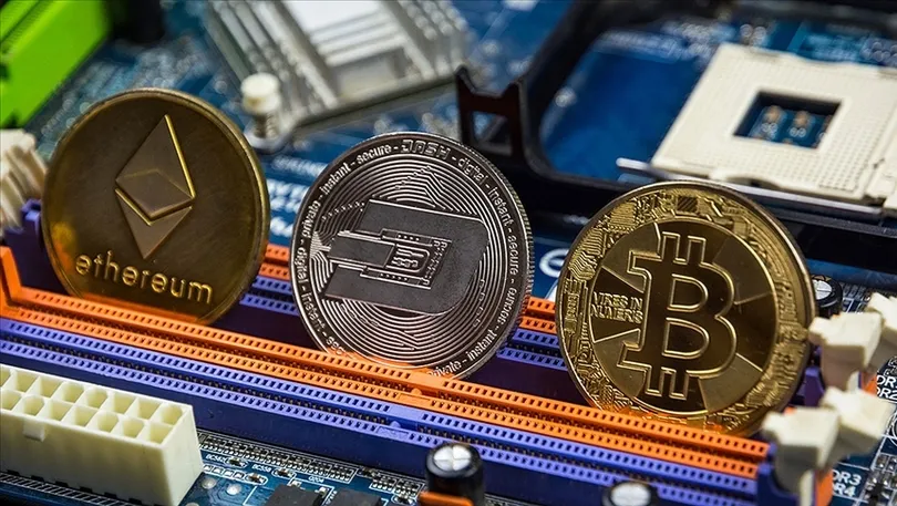 Bitcoin 83 bin dolara geriledi: Kripto piyasasında sert satış dalgası