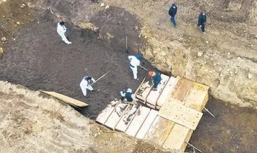 New York’ta toplu mezarlar kazılıyor