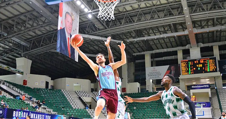 Trabzonspor, Bursaspor Basketbol’u devirdi!