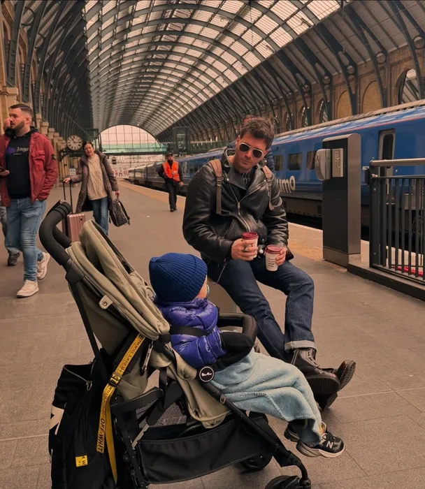 Yakışıklı oyuncu Kıvanç Tatlıtuğ’un oğlu Kurt Efe ile paylaşımı gündem oldu! En karizmatik baba-oğul