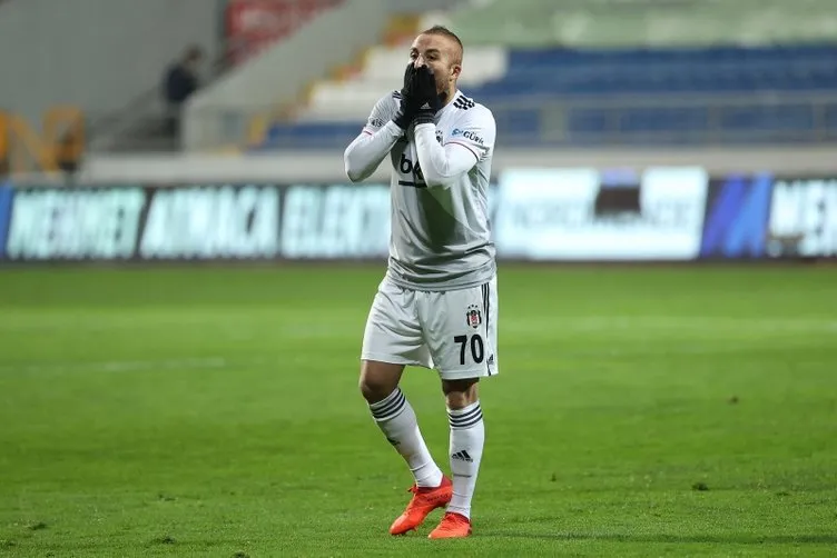 Son dakika: Kasımpaşa-Beşiktaş maçı sonrası flaş sözler! Aboubakar’ın çeyreği olamıyor, Sergen Yalçın...
