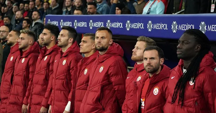 Son dakika Galatasaray haberleri: Galatasaray’da 1 formaya 3 aday! Hazırlık maçlarında...