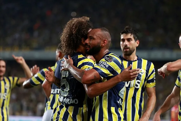 Son dakika Fenerbahçe transfer haber: F.Bahçe’den herkesi şaşırtacak transfer! Attila Szalai’ye rekor teklif geldi...