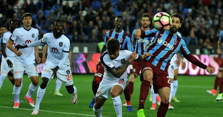 Trabzonspor Medipol Başakşehir ile berabere kaldı