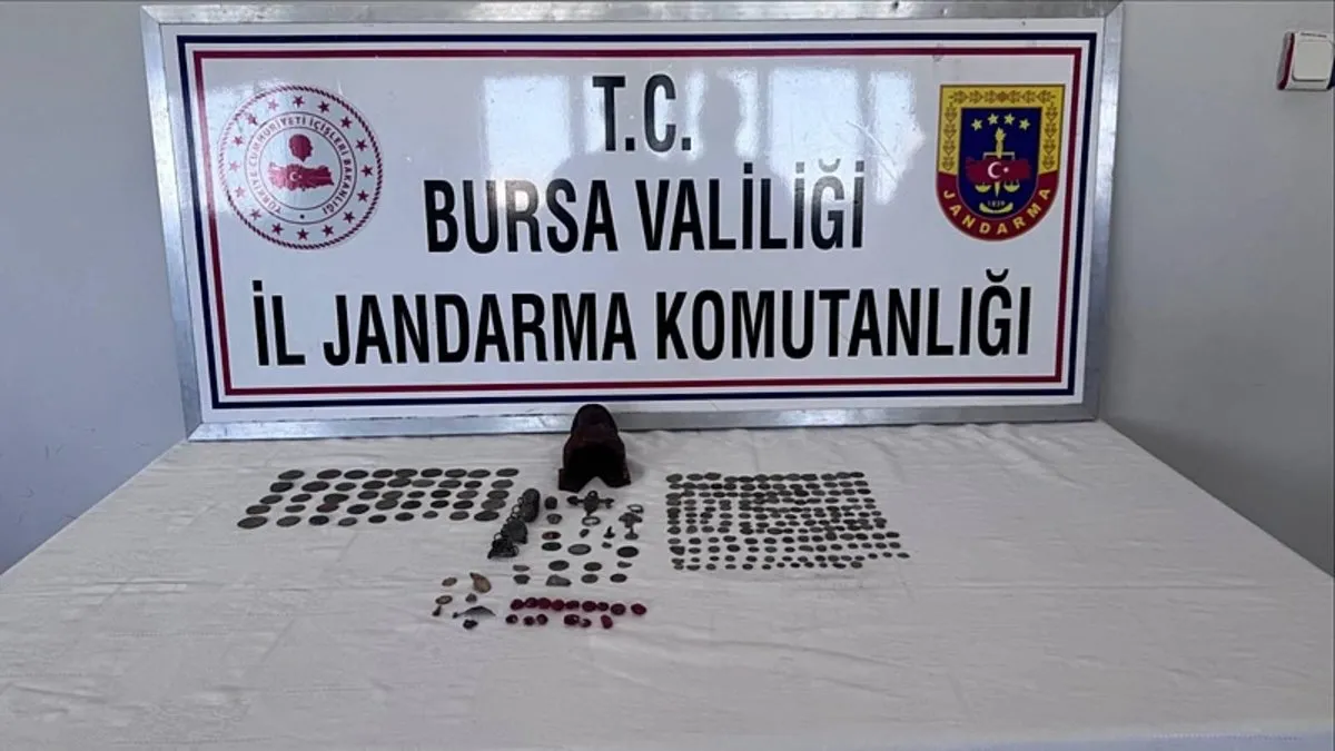Bursa’da durdurulan araçta tarihi eser ele geçirildi: 2 kişi gözaltına alındı!