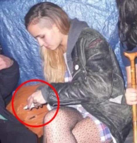 Genç modelin skandal fotoğrafları