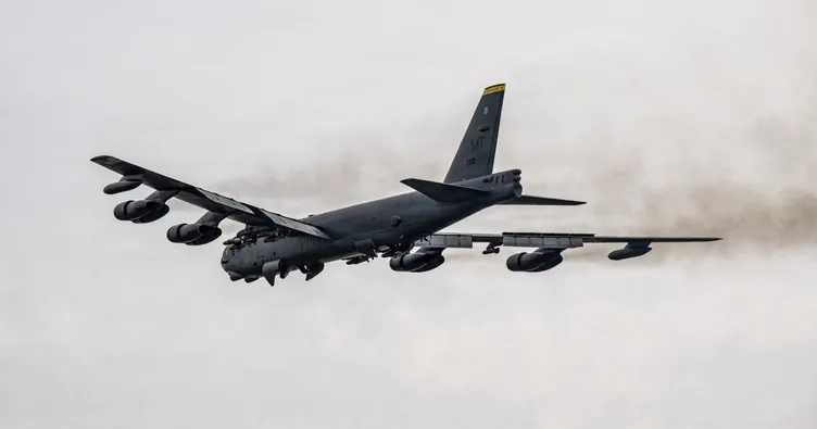 ABD basını duyurdu: ABD’ye ait B-52 bombardıman uçağı düştü! Kurtulan yok...