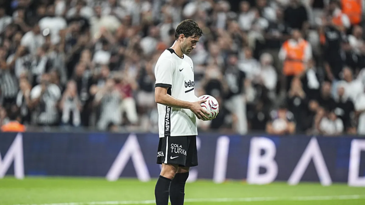 Beşiktaş'ta Orkun Kökçü'den Dusan Vlahovic'e jest