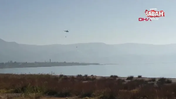 Son dakika | Denizli'deki orman yangınına müdahale eden helikopterler Salda Gölü'nden su alıyor | Video