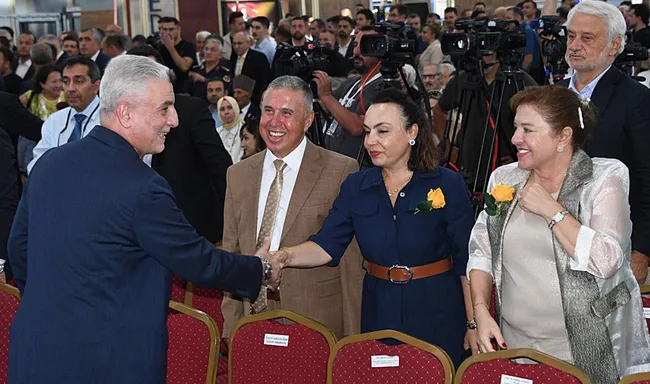 1788967416577.jpg Bakan Bolat: İhracatta yıl sonunda 410 milyar doları aşacağız