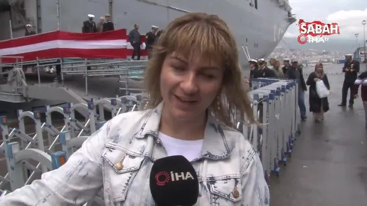 Yağmurlu havaya rağmen TCG Anadolu'ya İzmir'de yoğun ilgi | Video
