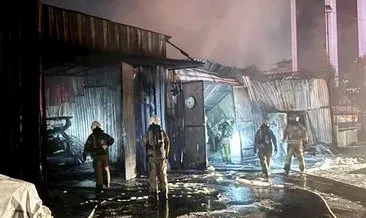 Oto sanayi sitesinde korkutan yangın! Tamirhane ve içindeki 10 araç kül oldu #istanbul