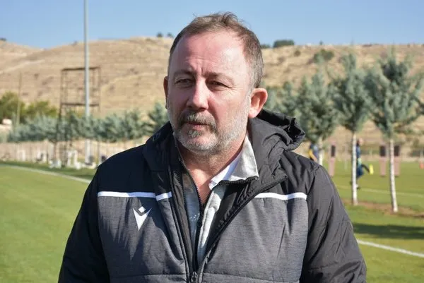 Sergen Yalçın'dan kendisini oyundan atan hakem Halis Özkahya için sert sözler