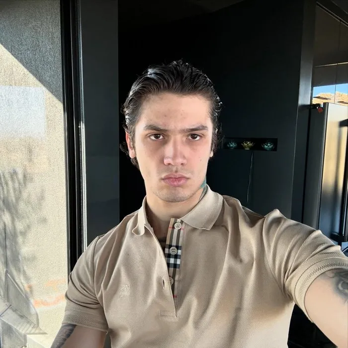 Yıldız Tilbe ve rapçi Çakal’dan sürpriz buluşma! Aşk Yok Olmaktır notuyla paylaştı!