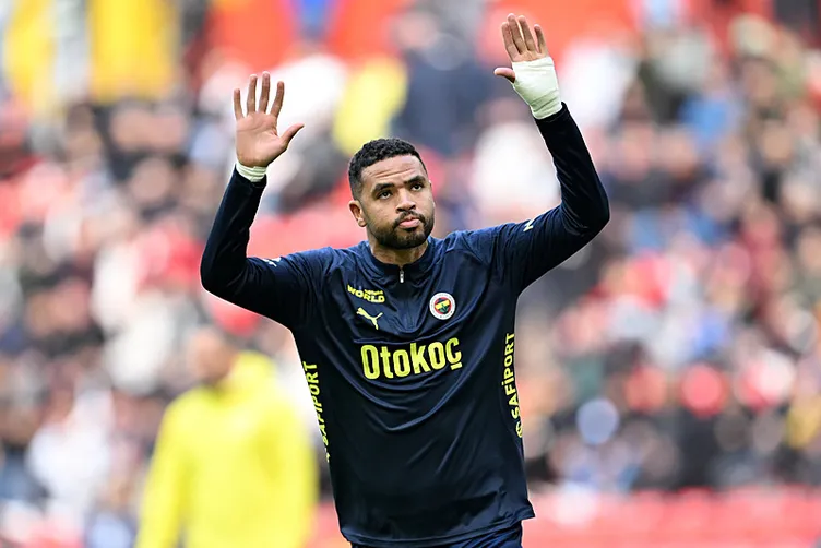 FENERBAHÇE’YE YENİ GOLCÜ: Menajerler önerdi, yönetim ’değerlendireceğiz’ dedi