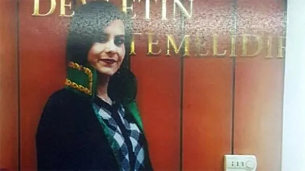 Adliyede çalışma cezası aldı, cübbeyle dolandırdı!