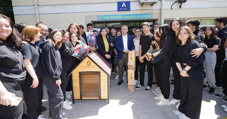 Fenerbahçe Lisesi’nin anlamlı projesine Tuba Durgut ve Hilmi Türkmen’den tam destek