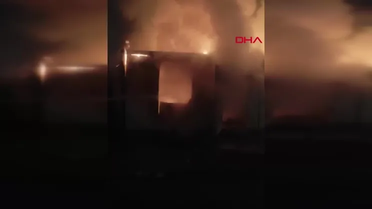 Hatay’da konteyner yangını | Video