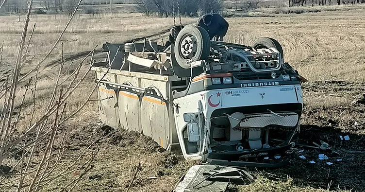 Isparta’da kamyon takla attı: 1 yaralı