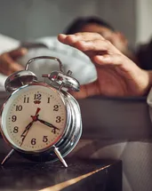 Alarm kurmadan uyanmak mümkün! Uzmanlar doğal uyku ritminin sırrını açıkladı