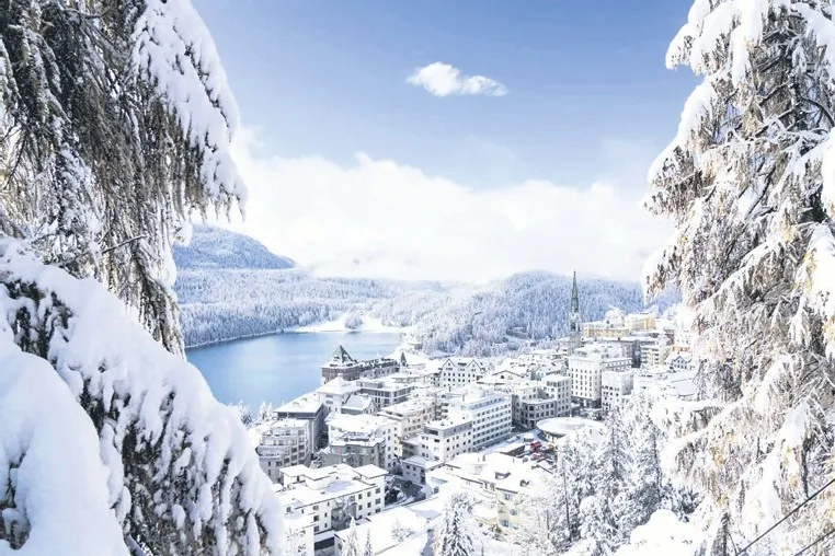 St. Moritz paradoksu: Gerçek kürkler, özel jetler ve sürdürülebilirlik masalları St. Moritz paradoksu: Gerçek kürkler, özel jetler ve sürdürülebilirlik masalları