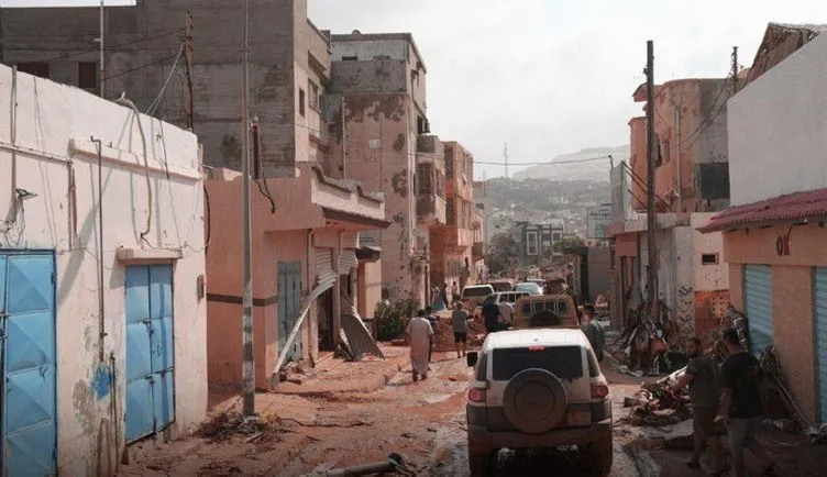 Libya’daki felaketin en korkunç görüntüleri! Sel böyle geldi: Cesetler Akdeniz'e sürükleniyor!