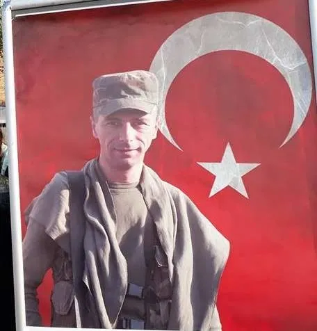 yavrum-gelecek-diye-umutla-bekliyorum-1654589877615.jpg