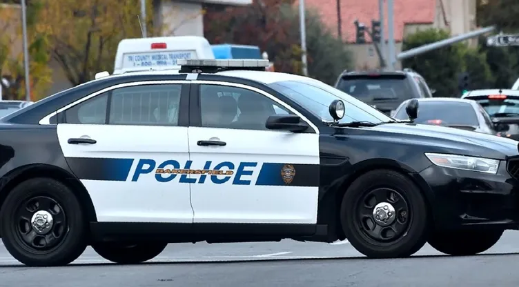 Grammy adayı ünlü şarkıcı bıçaklanarak öldürüldü! Oğlu cinayet şüphesiyle tutuklandı