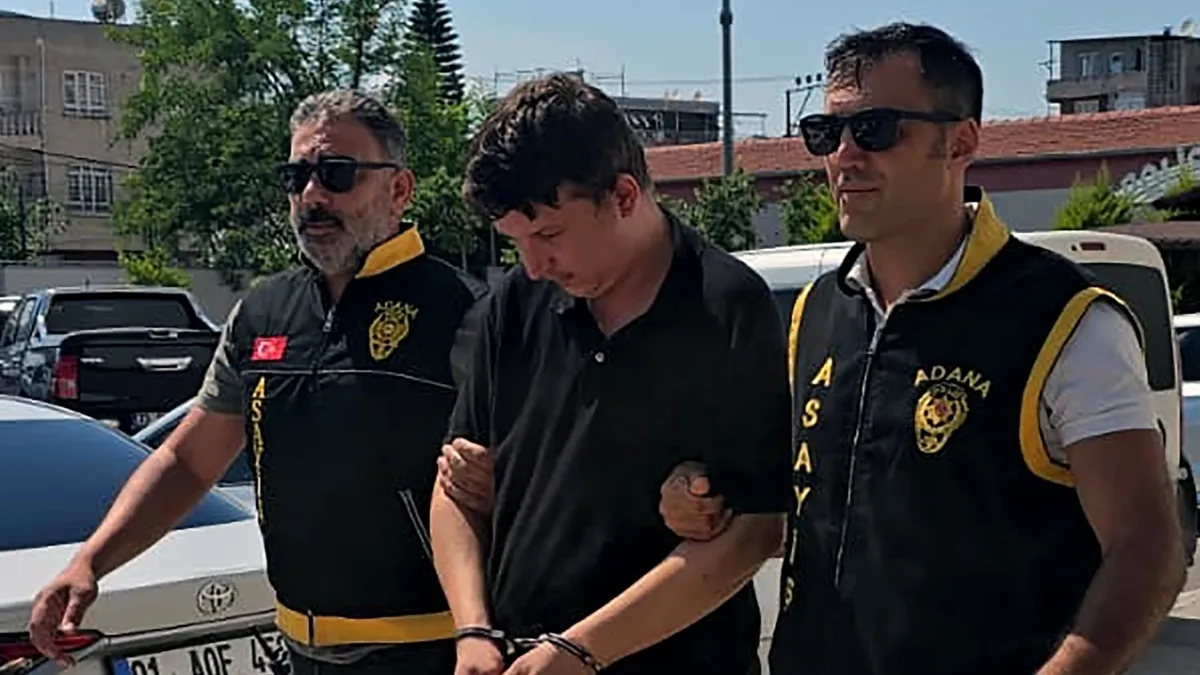 Adana'da yakalanan dolandırıcının operasyon anı