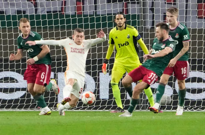 moskovada-galatasaray-ile-bayern-munihi-karistirdilar-1634875710136.jpg