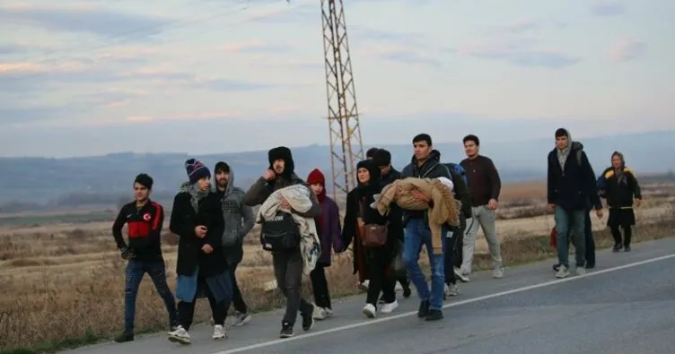 Göçmenlerin yönlendiği Pazarkule Sınır Kapısı geçişlere kapandı