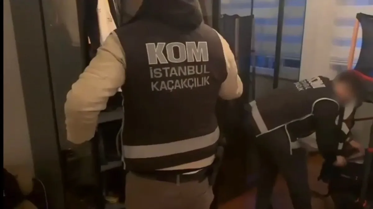 FETÖ’nün Tıp Yapılanması’na operasyon: 17 doktor gözaltına alındı FETÖ’nün Tıp Yapılanması’na operasyon: 17 doktor gözaltına alındı